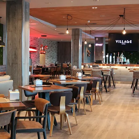 Hotel Village Bristol 4*