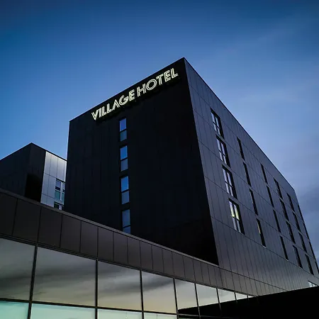 Village Bristol 4*